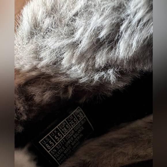 Skechers Black and Gray Women's Slippers - Picture 6 of 6